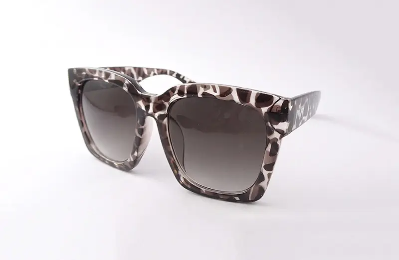 XL Sunglasses - Chiq